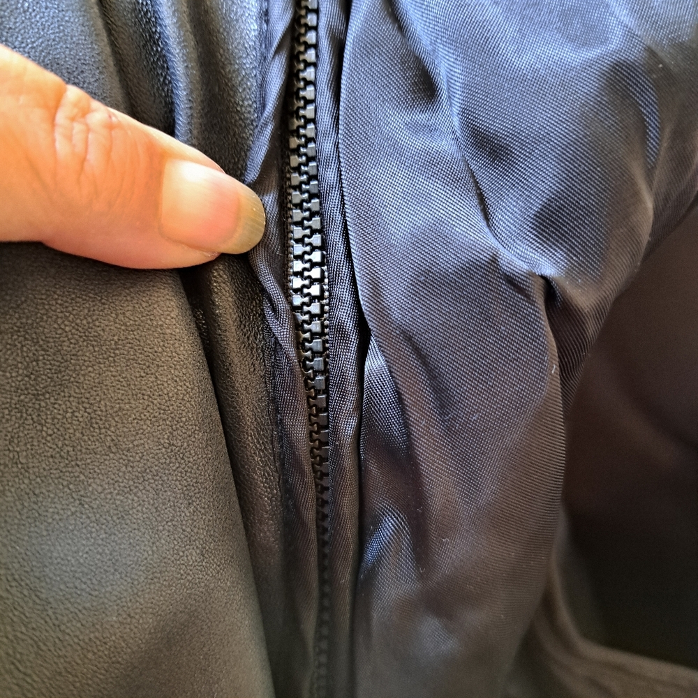 EUC DANIER leather Women's Coat Size XL - Picture 4 of 7
